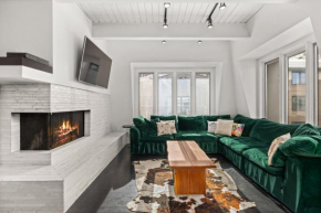 Chateau Dumont Unit 21, Fully Renovated Top Floor Condo, Downtown Aspen, Panoramic Mountain Views
